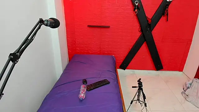 Snapshot of bdsmforever18 chatting on July 26, 2026, 1:56 am bdsmforever18 online show from July 26, 2026, 1:56 am