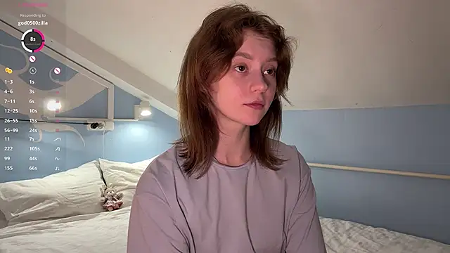 IrisPurrphy online show from September 14, 2025, 3:34 pm