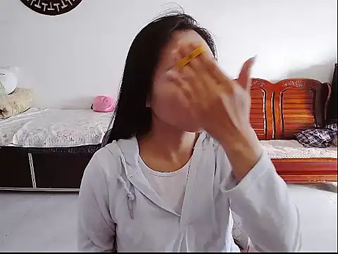 linger888 online show from April 28, 2026, 11:20 pm