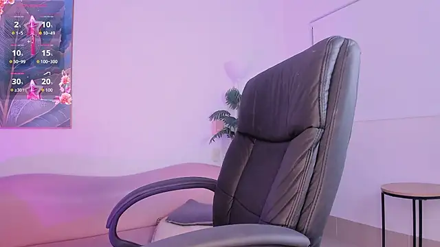 yasmin elite online show from March 11, 2026, 10:09 am