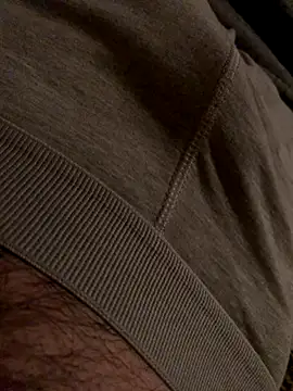 MuzzyFacing online show from November 27, 2025, 10:21 pm