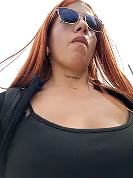 Alis xxx online show from December 1, 2025, 7:04 pm