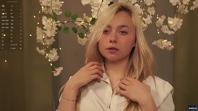 AccaCroyle online show from November 3, 2025, 7:28 pm