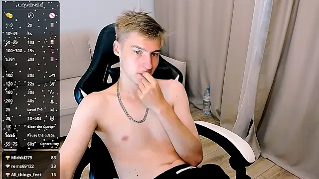 MrSexyCum4U online show from October 2, 2025, 1:53 am