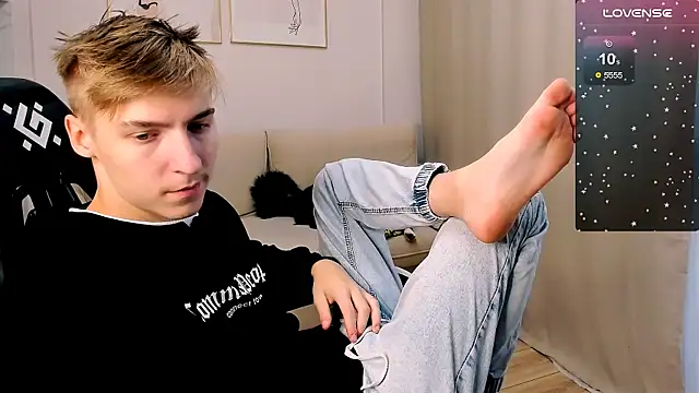 MrSexyCum4U online show from November 2, 2025, 11:04 am