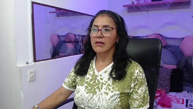 AmandaPeet online show from October 18, 2025, 8:33 pm