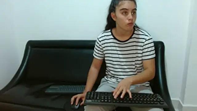 Arieeel 09 online show from October 17, 2025, 11:17 pm