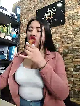 AMATISTA  16 online show from July 31, 2026, 12:48 pm