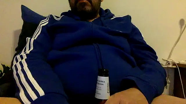 Snapshot of steve669_hot chatting on December 19, 2025, 5:48 pm steve669 hot online show from December 19, 2025, 5:48 pm