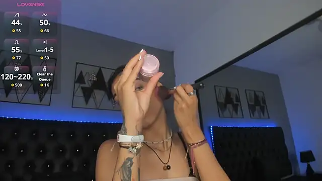 Ebonysweet   online show from October 2, 2025, 2:31 pm