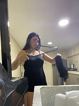 Valleriie  online show from September 21, 2025, 9:20 pm