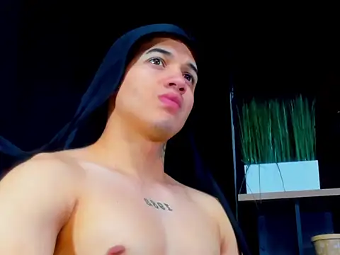 rocoo santos online show from April 21, 2026, 1:29 am