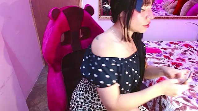 IVET CUTE1 online show from June 21, 2026, 7:19 pm