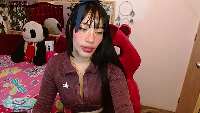 IVET CUTE1 online show from July 22, 2026, 8:11 pm