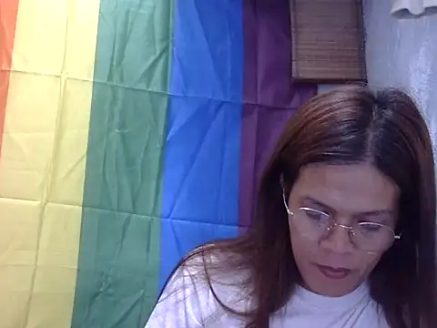 juicycum069 online show from June 5, 2026, 12:04 am