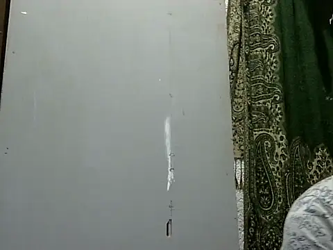 juicycum069 online show from October 3, 2025, 10:44 pm