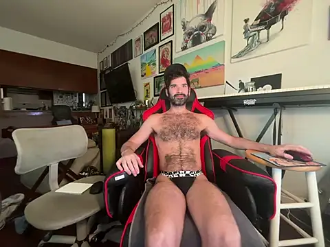 Pupscritch online show from May 7, 2026, 1:47 pm