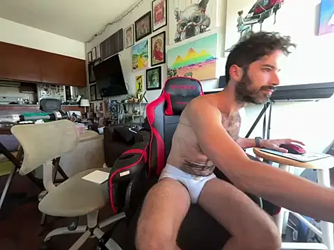 Pupscritch online show from June 5, 2026, 6:46 pm