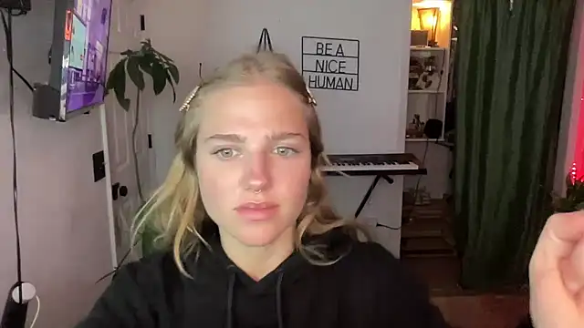 sweetceeme online show from October 20, 2025, 3:19 am