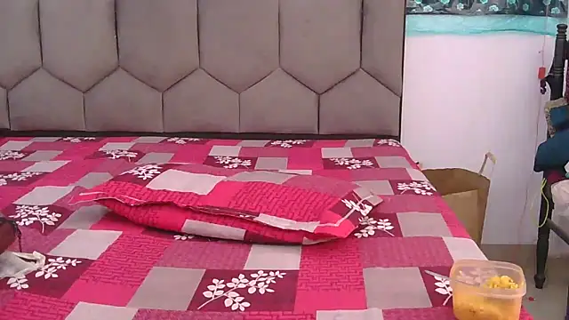 Diyaa Singh online show from December 17, 2025, 7:35 am