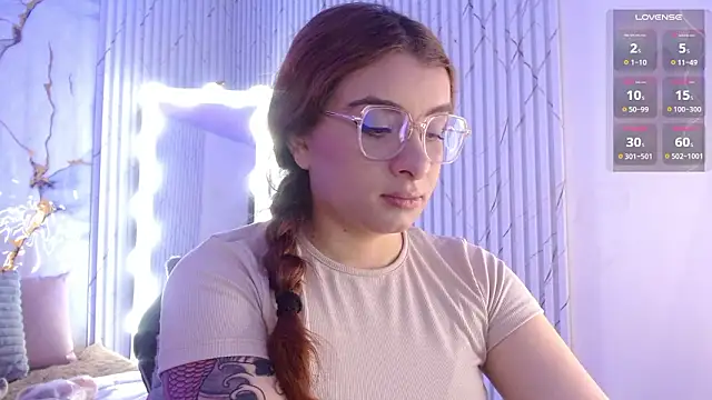 Snapshot of Naomy_tay1 chatting on March 12, 2026, 2:50 am Naomy tay1 online show from March 12, 2026, 2:50 am