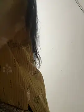 modelnishu online show from February 10, 2026, 1:10 pm