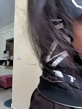 modelnishu online show from April 30, 2026, 5:47 am