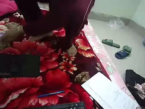 merialove online show from November 21, 2025, 8:46 am