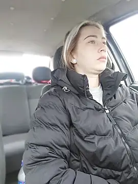 Reina Cummings online show from March 19, 2026, 6:13 am