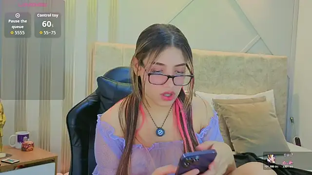 Snapshot of nami_sweet_ chatting on February 17, 2026, 11:18 am nami sweet online show from February 17, 2026, 11:18 am