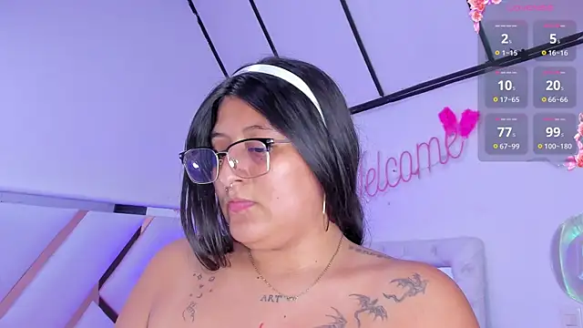 Snapshot of megann__up chatting on September 13, 2025, 3:28 am megann up online show from September 13, 2025, 3:28 am