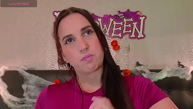 Sharonevanss  online show from October 28, 2025, 8:30 pm