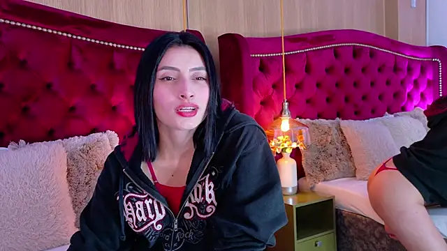 Snapshot of ZaraGold chatting on February 20, 2026, 11:17 pm ZaraGold online show from February 20, 2026, 11:17 pm