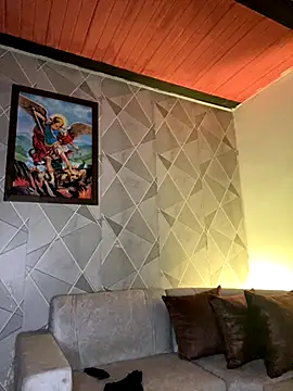 Alisse taylor2 online show from November 15, 2025, 11:25 am