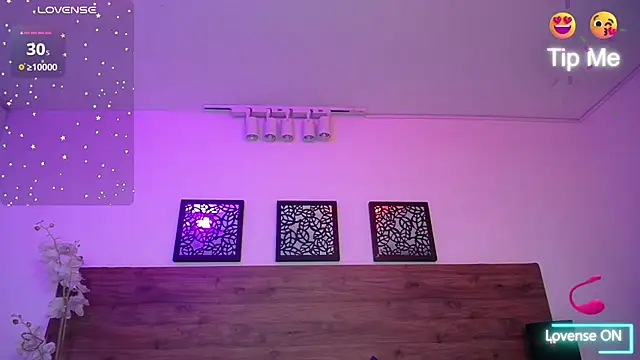 AlexandraCambell online show from September 11, 2025, 7:47 pm