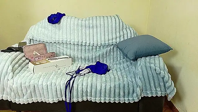 AlexandraCambell online show from August 5, 2026, 5:51 pm