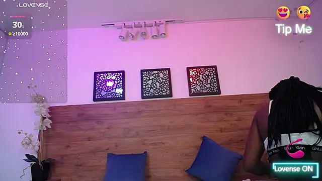 AlexandraCambell online show from September 16, 2025, 7:48 pm