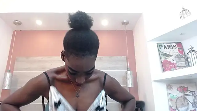 Snapshot of AlexandraCambell chatting on June 9, 2026, 8:10 pm AlexandraCambell online show from June 9, 2026, 8:10 pm