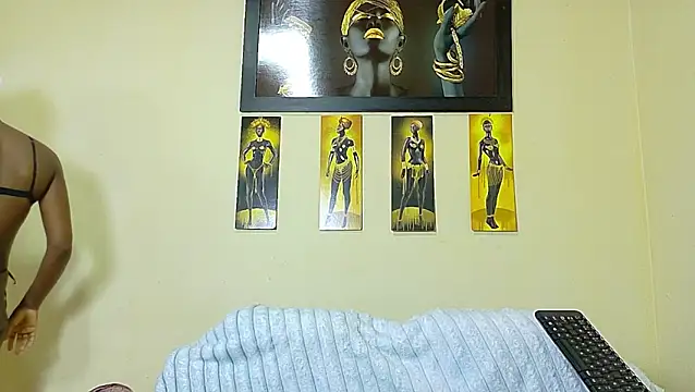 AlexandraCambell online show from August 4, 2026, 12:04 am