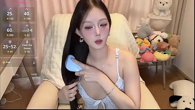 Y-fovik-ii online show from November 14, 2025, 4:05 am