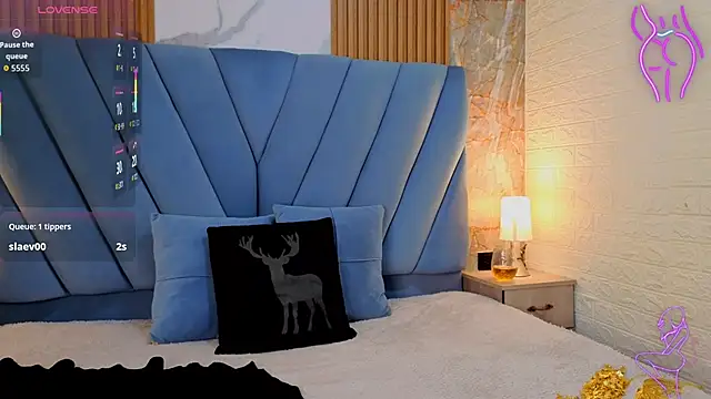 angel  red  online show from September 21, 2025, 3:11 am