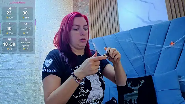 angel  red  online show from October 12, 2025, 1:40 am