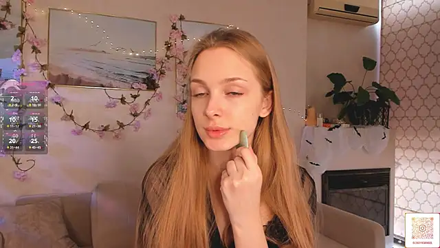 CindyGreen online show from October 31, 2025, 6:21 am