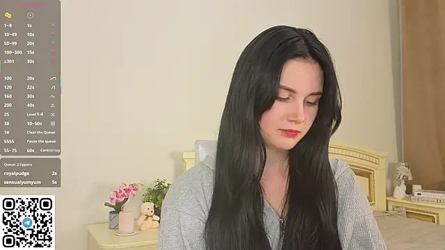 EnricaElis online show from October 3, 2025, 9:27 pm