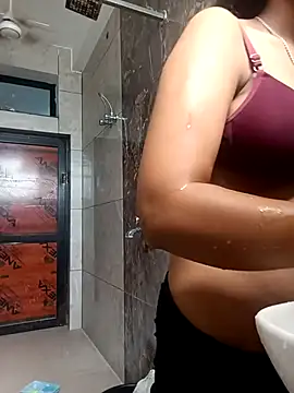 Snapshot of HOTSEXY_KAVYA chatting on September 10, 2025, 5:50 am HOTSEXY KAVYA online show from September 10, 2025, 5:50 am