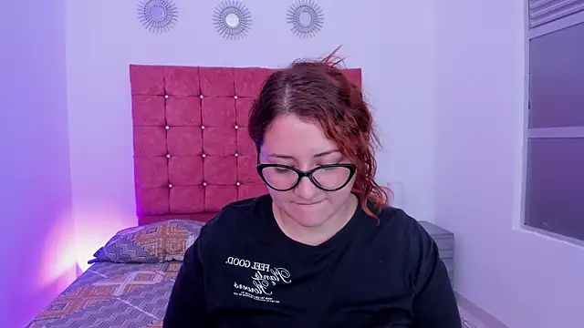 mishell lovely online show from March 6, 2026, 12:11 pm