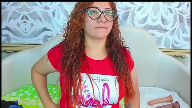 mishell lovely online show from December 14, 2025, 1:17 pm