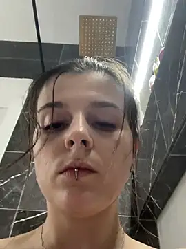 LilyIrons online show from April 25, 2026, 8:17 pm