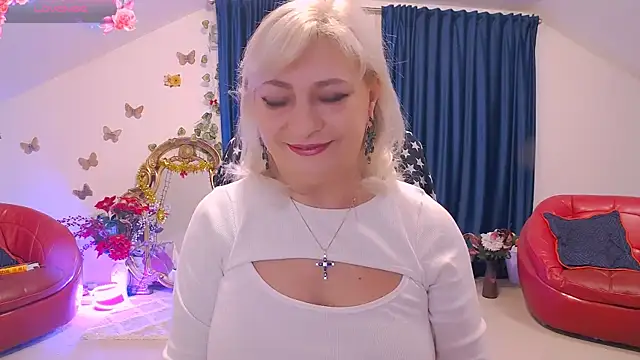 HypnotikCate online show from March 9, 2026, 4:49 am