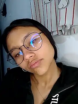 SofieLove 01 online show from March 11, 2026, 12:04 am